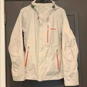 Patagonia White Piolet rain jacket Goretex shell